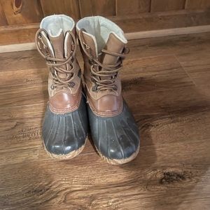 Duck boots